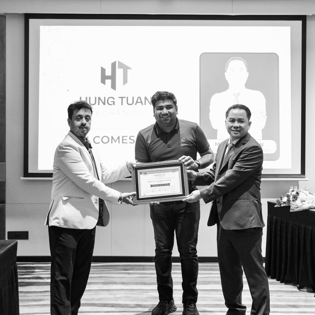 Hung Tuan welcoming its Kanpur outlet partner